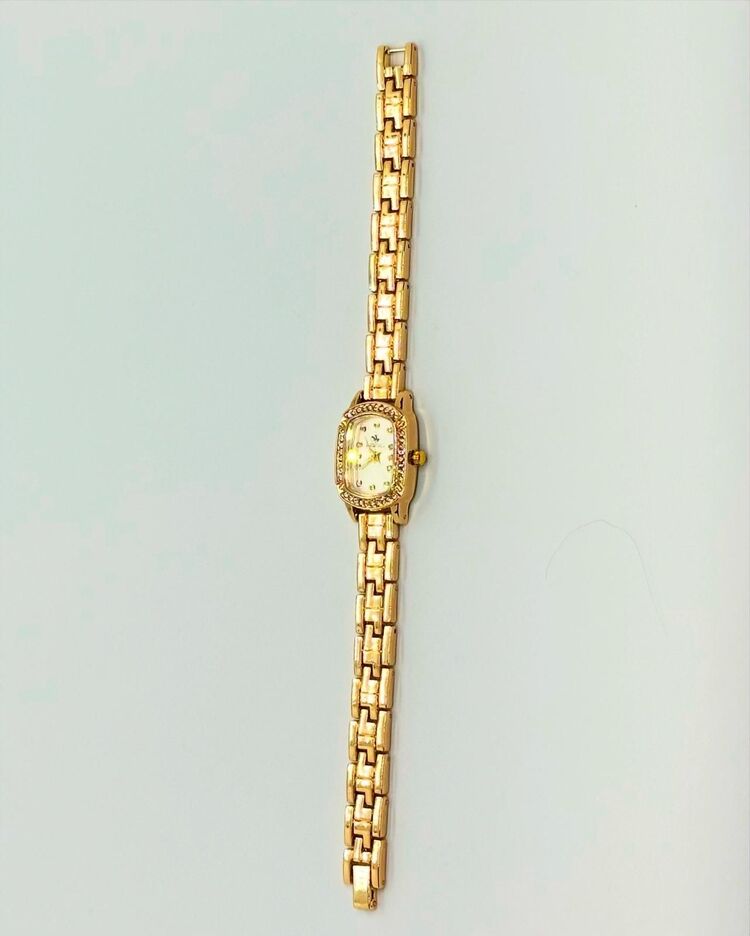 Çelik Gold Taşlı Saat 