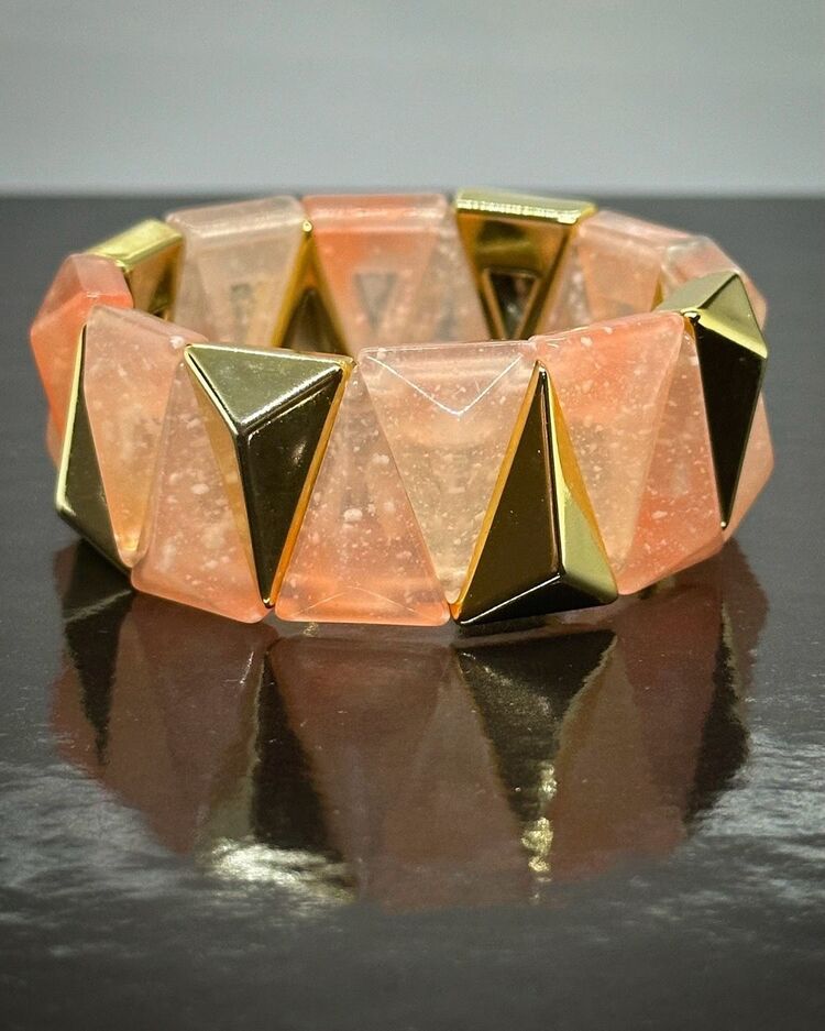 Pembe Esnek Bileklik