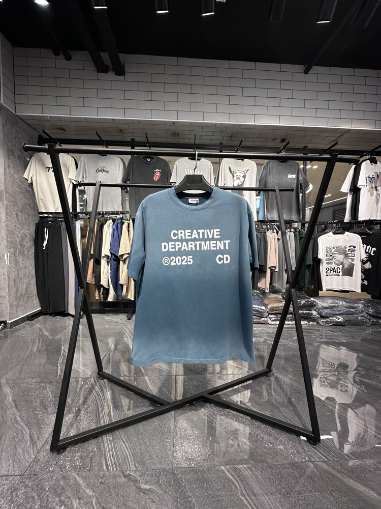CREATIVE DEPARTMENT – Pistole Sprey Ön Baskı Oversize T-Shirt