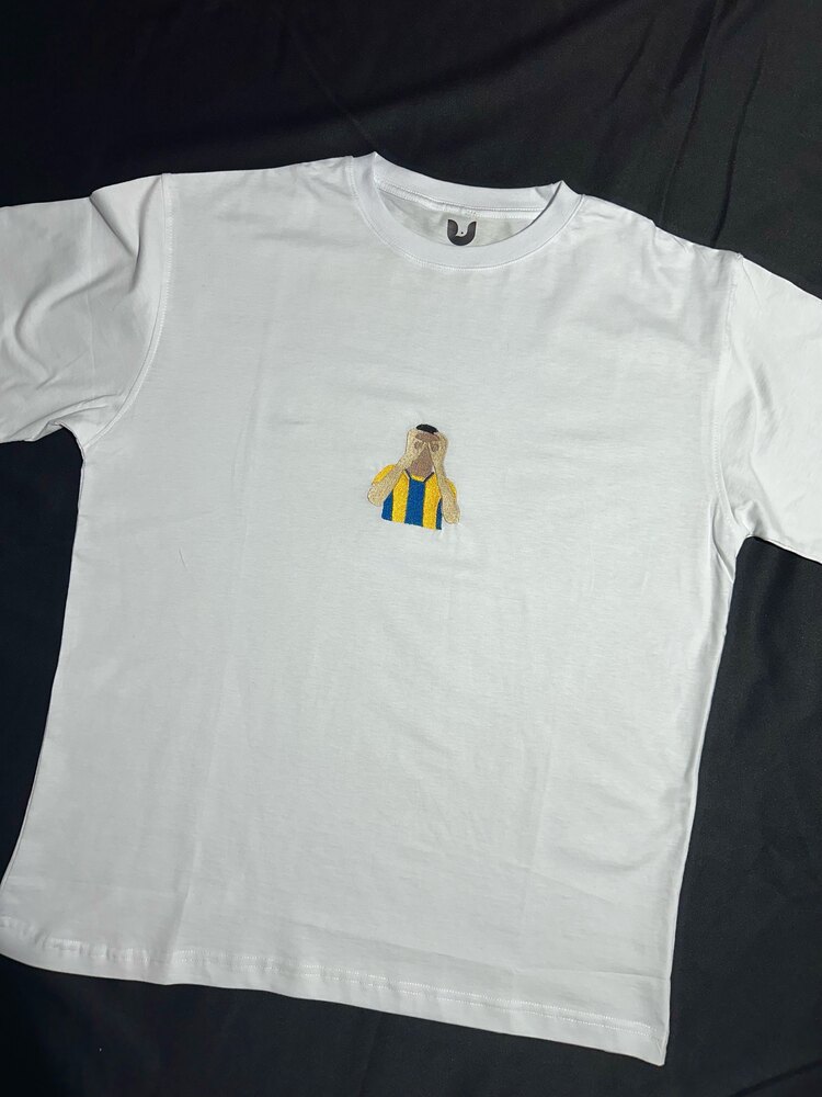 En - Nesyri Nakış İşlemeli Oversize T-shirt