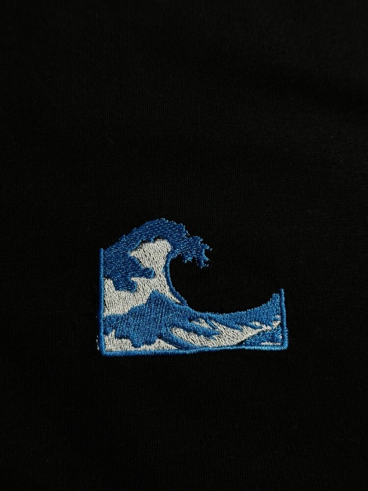 Minimal Dalga İşlemeli Oversize T-shirt
