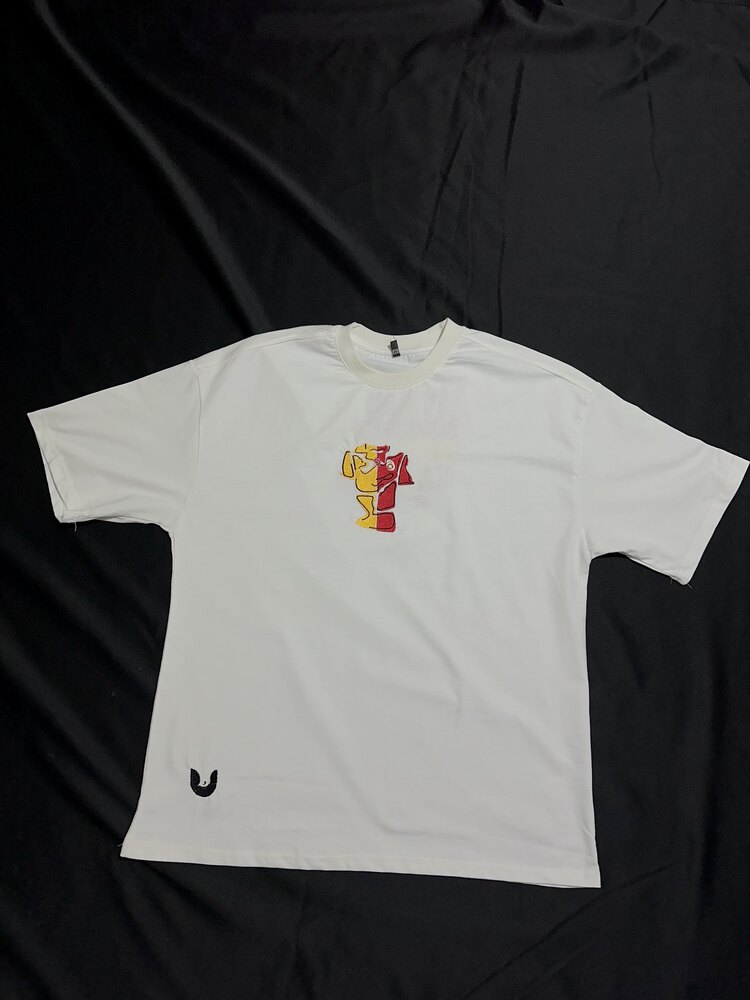 25 Nakış İşlemeli Oversize T-shirt