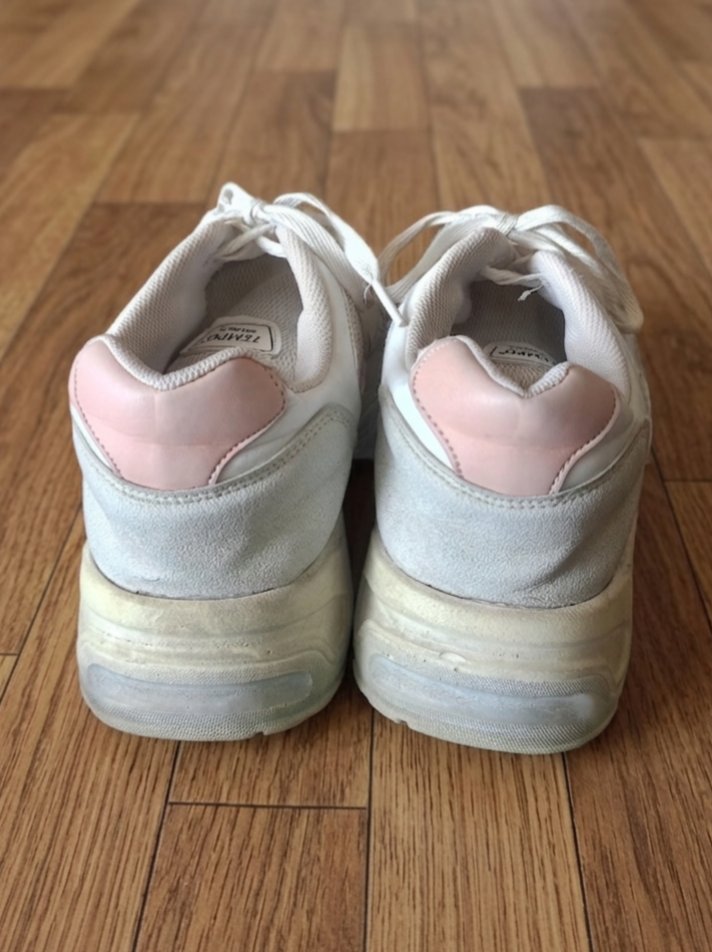 Beyaz Pembe Detaylı Chunky Sneaker