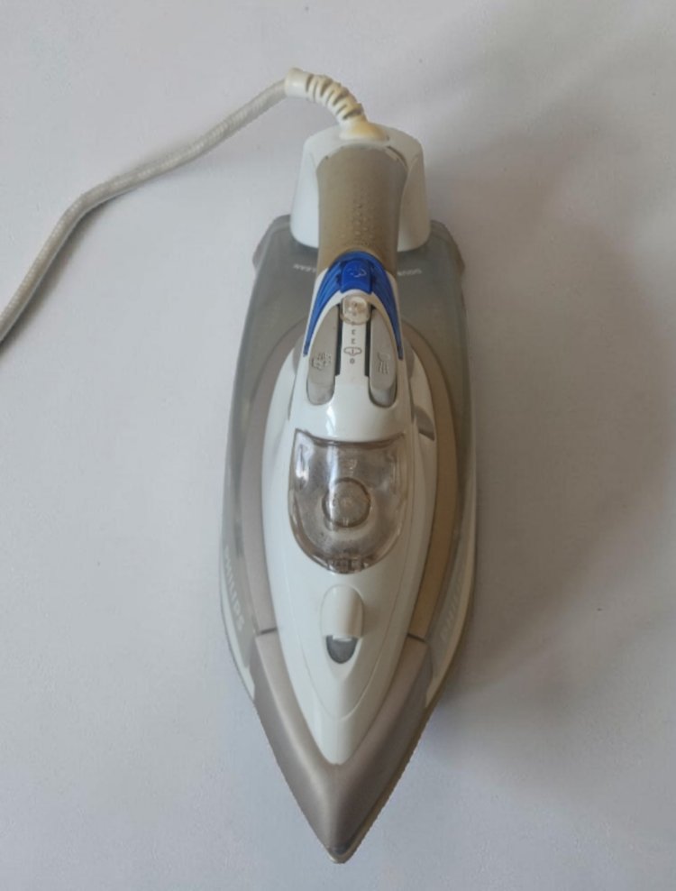 Philips Azur GC4440 Buharlı Ütü