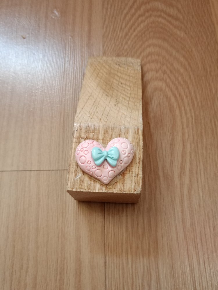 Ahşap Kapı Stoperi Pembe Kalp Figürlü