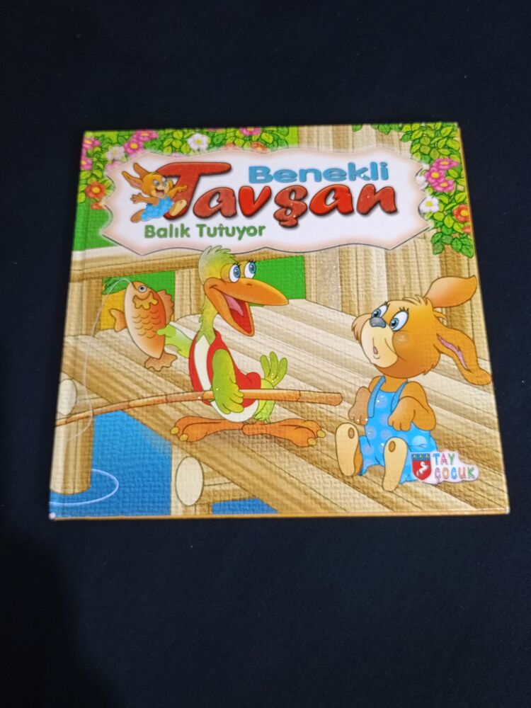 Benekli Tavşan - Balık Tutuyor Çocuk Kitabı