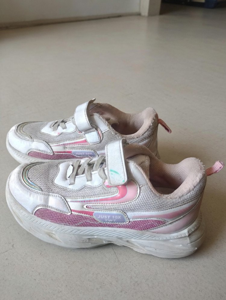 Pembe ve Beyaz Renk Sneaker Ayakkabı