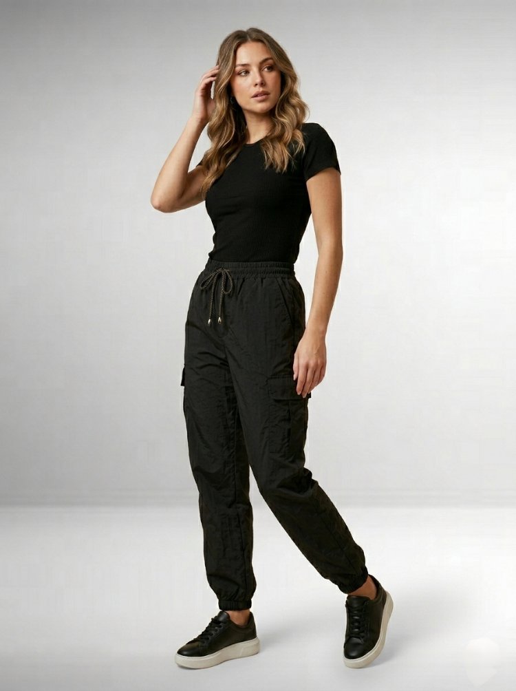 Siyah Paraşüt Jogger Pantolon