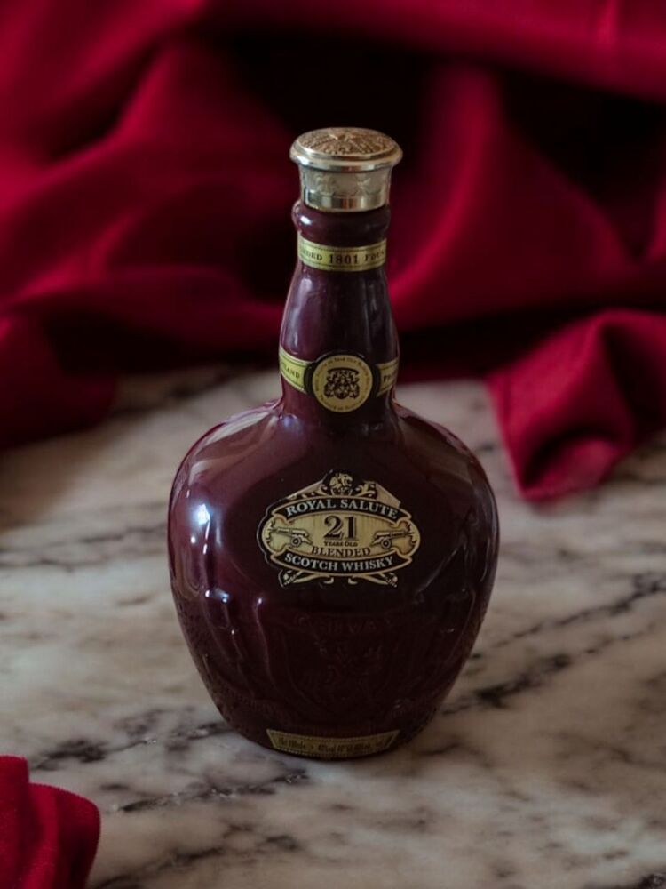 Chivas Regal Royal Salute 21 Dekoratif Şişe