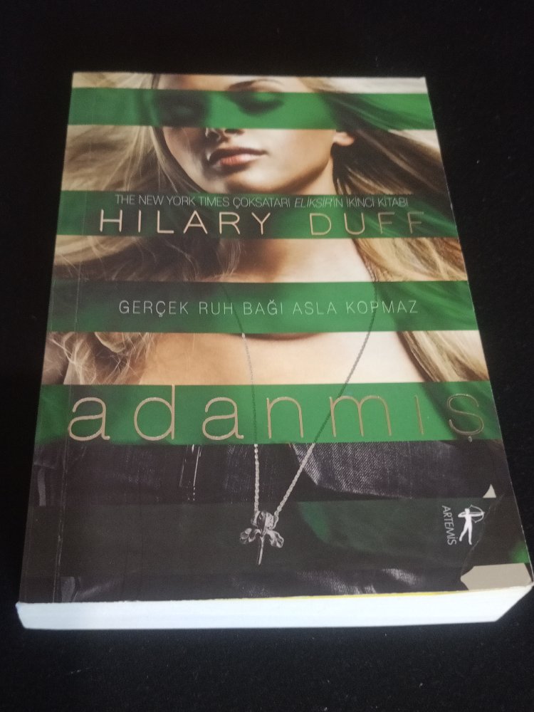 Hilary Duff  Adanmış Romanı