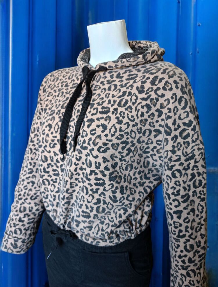 Kapüşonlu Leopar Desenli Sweatshirt