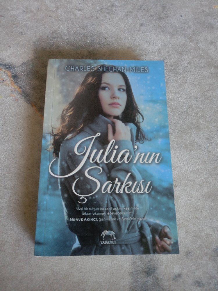 Julia'nın Şarkısı Kitabı