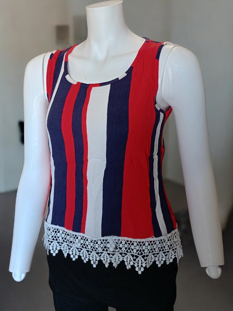 Çizgili Dantel Detaylı Kolsuz Mini Bluz
