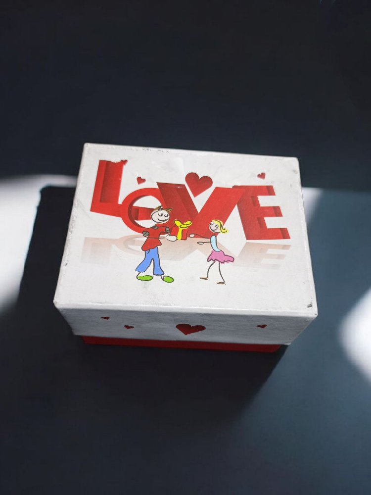 Renkli Love Hediye Kutusu