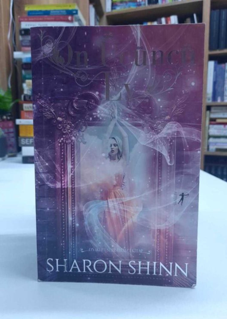 Sharon Shinn On Üçüncü Ev Kitap
