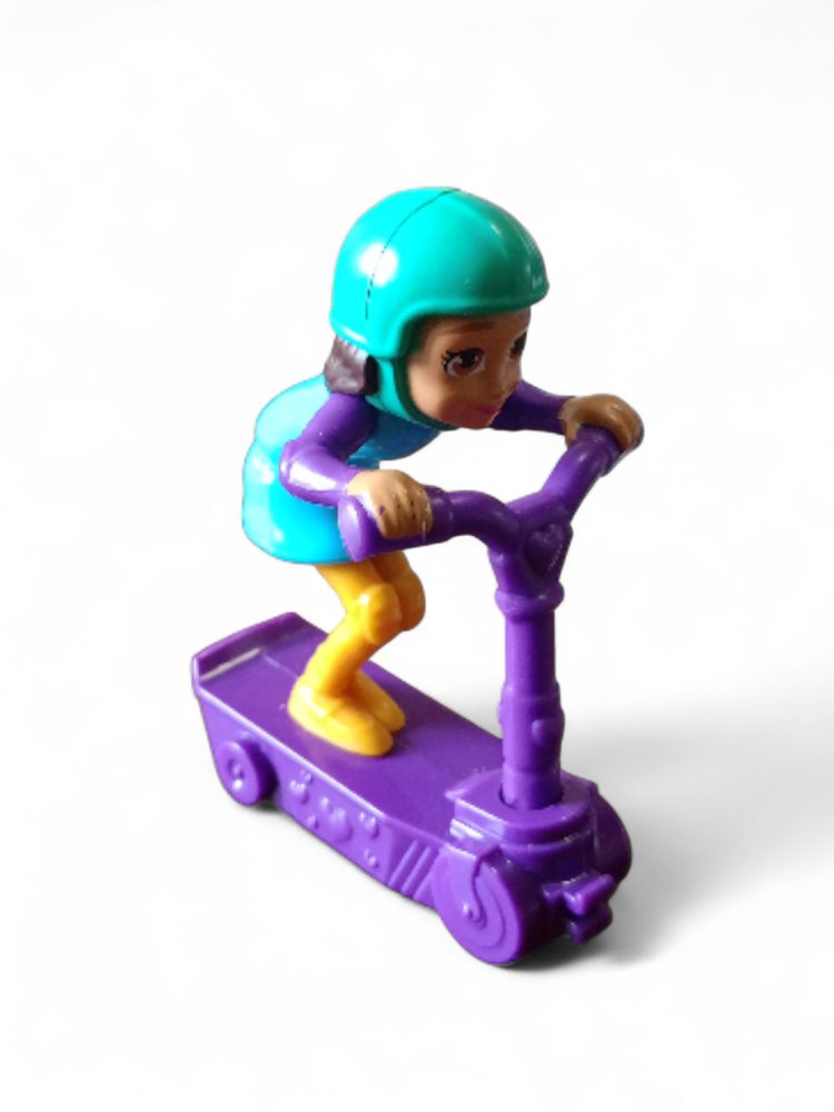 Polly Pocket Scooterlu Kız Figürü