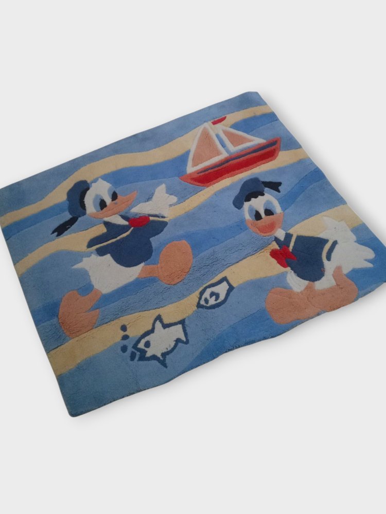 Disney Donald Duck Desenli Halı