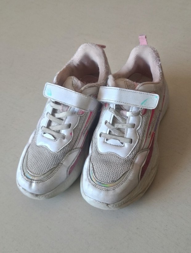 Pembe ve Beyaz Renk Sneaker Ayakkabı