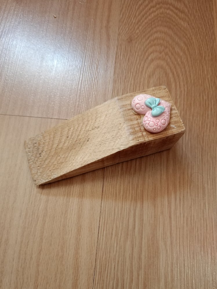 Ahşap Kapı Stoperi Pembe Kalp Figürlü