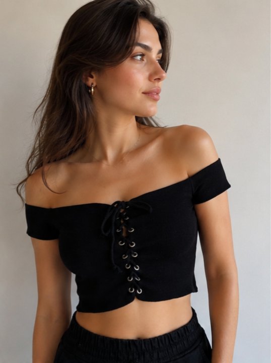 Kuşgözü Detaylı Bağcıklı Crop Bluz