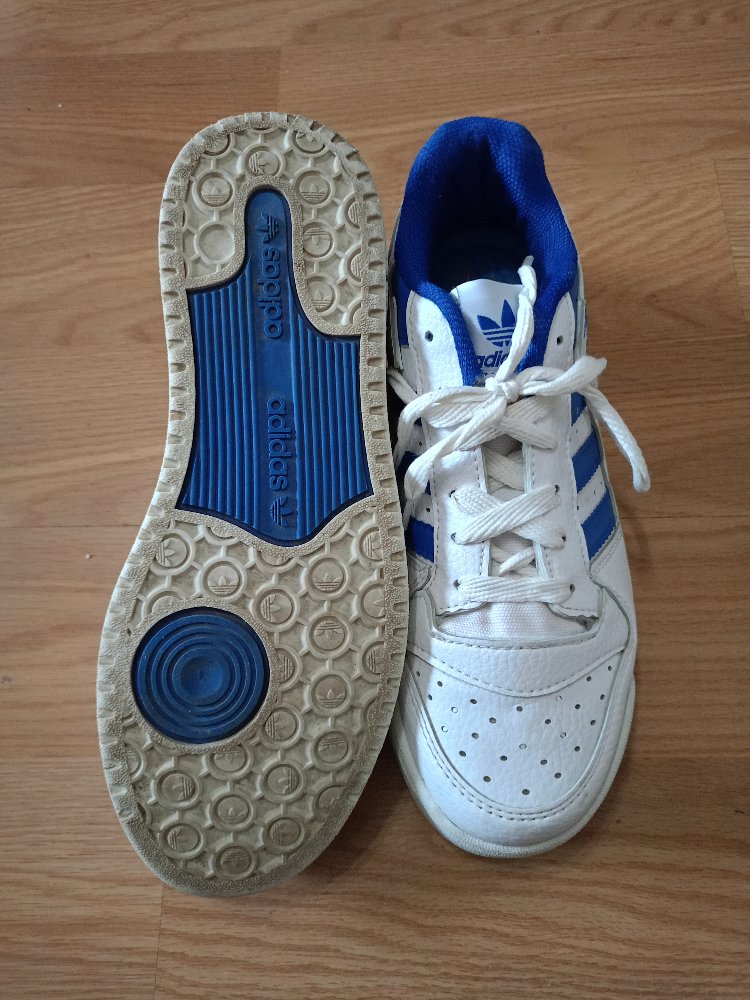 Adidas Forum Low Sneakers