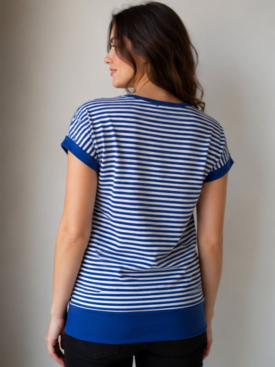 Çizgili Çapa Desenli Kadın T-Shirt