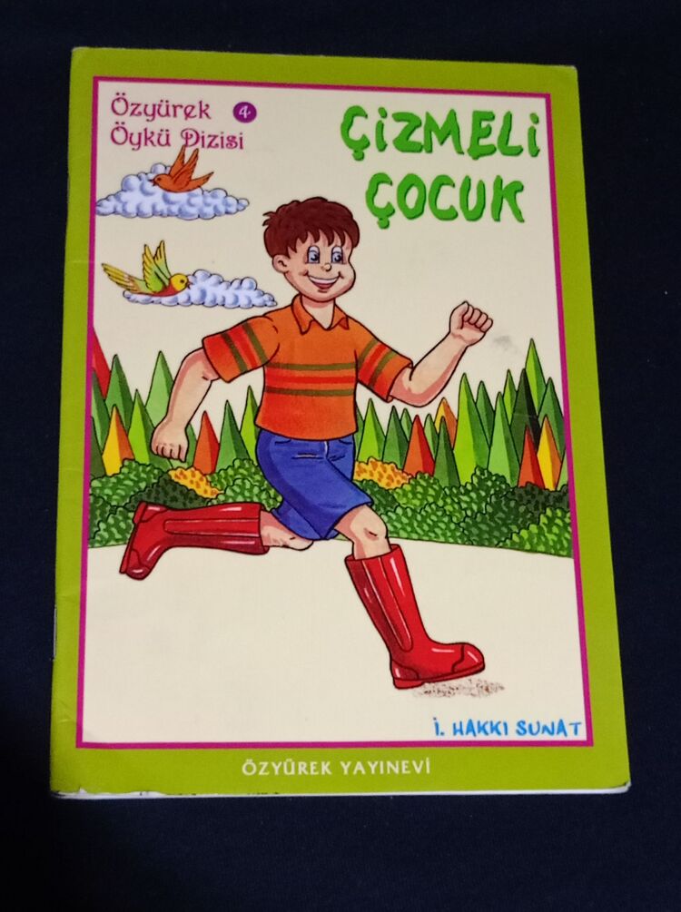 Çizmeli Çocuk - Özyürek Yayınları