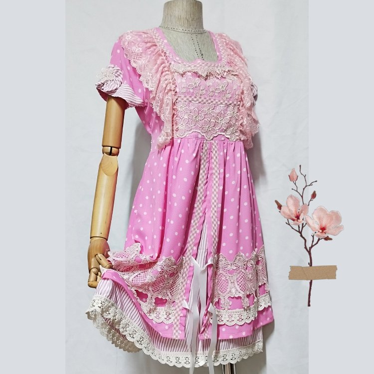 PEMBE PUANLI VİNTAGE ELBİSE