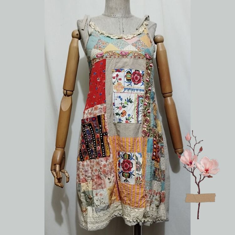 KETEN PATCHWORK ELBİSE . 