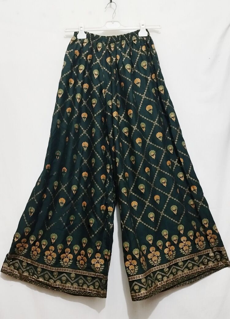 UZUN ÇOK GENİŞ PAÇA PANTOLON