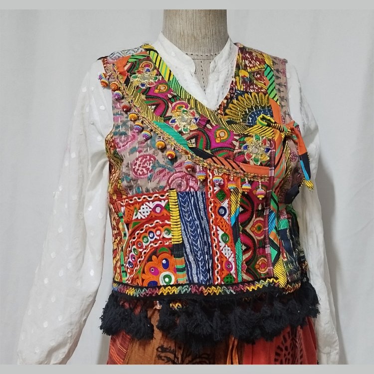 KANTHA PATCHWORK YELEK