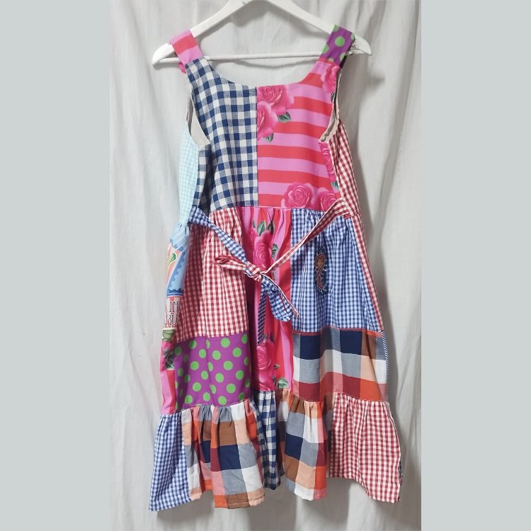 ASKILI YAZLIK PATCHWORK ELBİSE