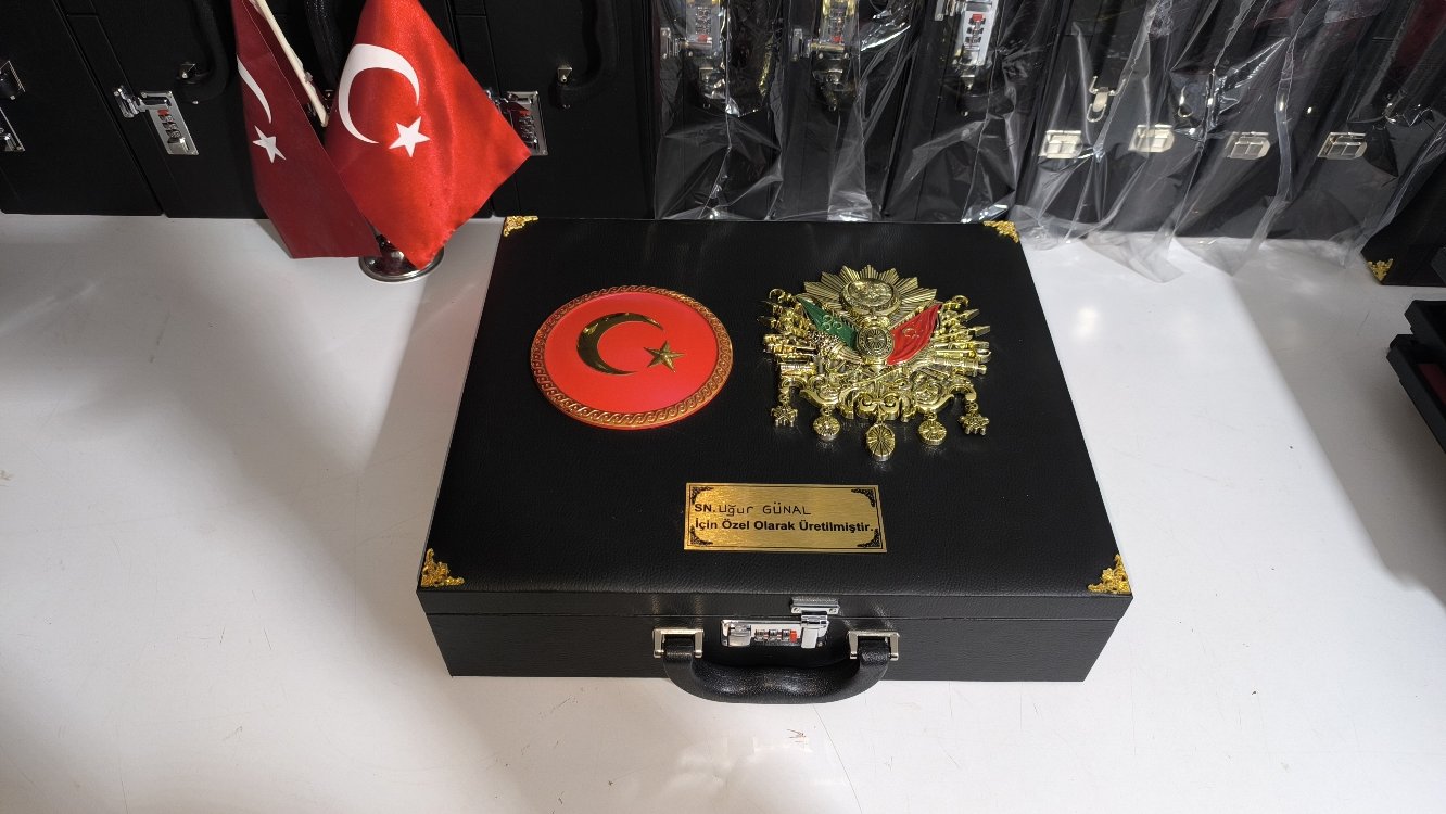 74'ADETLİ OSMANLI TUĞRALI TÜRK BAYRAKLI ÖZEL İSİMLİ TESBİH KOLEKSİYON ÇANTASI 