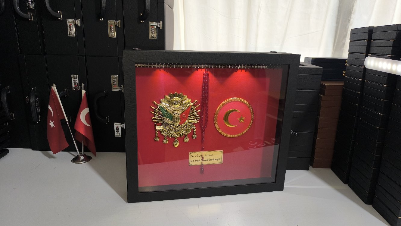 90'ADETLİ TESBİH PANOSU LED IŞIKLI ŞİFRELİ OSMANLI TUĞRALI TÜRK BAYRAKLI ÖZEL İSİMLİ 