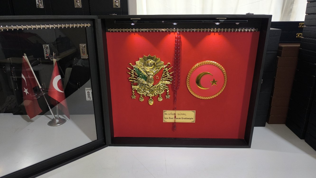 90'ADETLİ TESBİH PANOSU LED IŞIKLI ŞİFRELİ OSMANLI TUĞRALI TÜRK BAYRAKLI ÖZEL İSİMLİ 