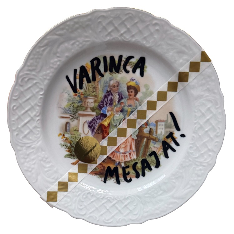 varınca mesaj at 2