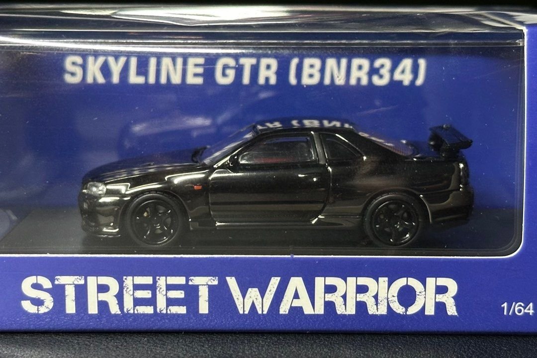 Street Warrior Nissan Skyline R34 GTR V-Spec II Chrome Black