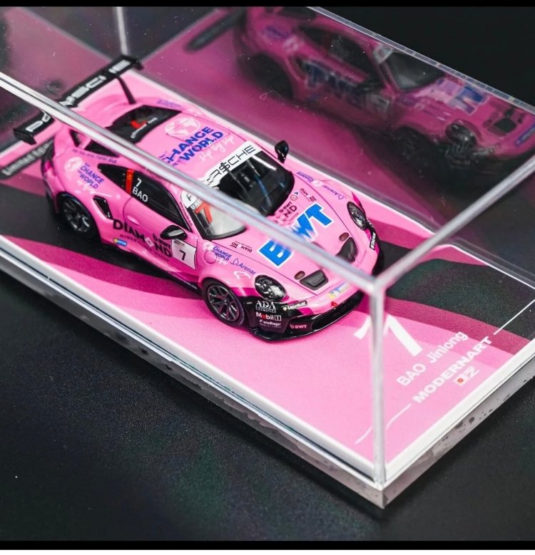 ModernArt Porsche 911 GT3 Cup 992 Team BWT Bao Jinlong 07 Limit 999