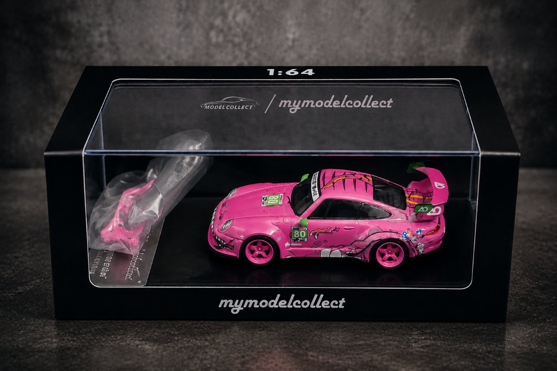 Model Collect 1:64 Porsche RWB 993 High Wing Roxy Livery + Figure