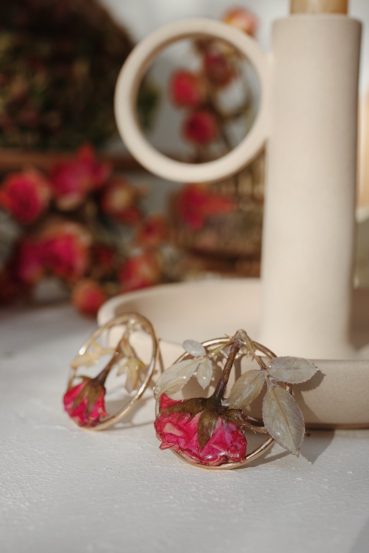 Rose hoop