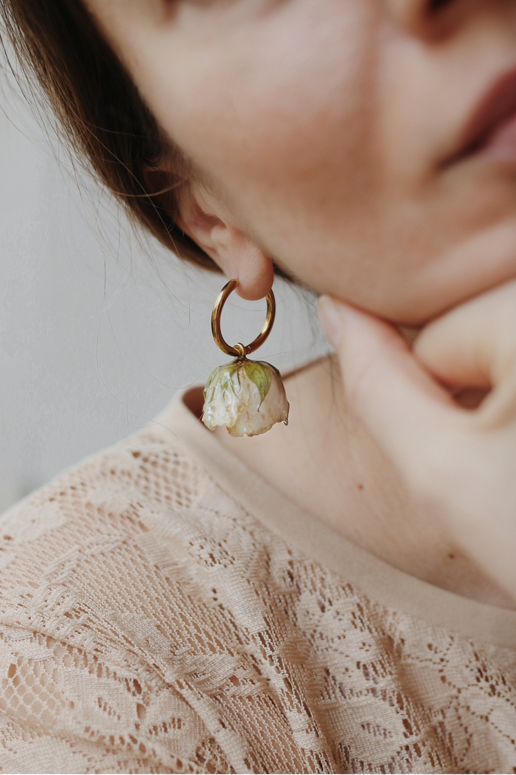 Rosebud Hoop