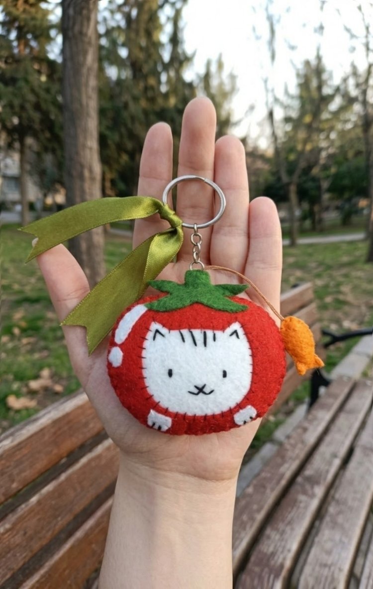 Kedi Figürlü Domates Çanta Charm/ Anahtarlık