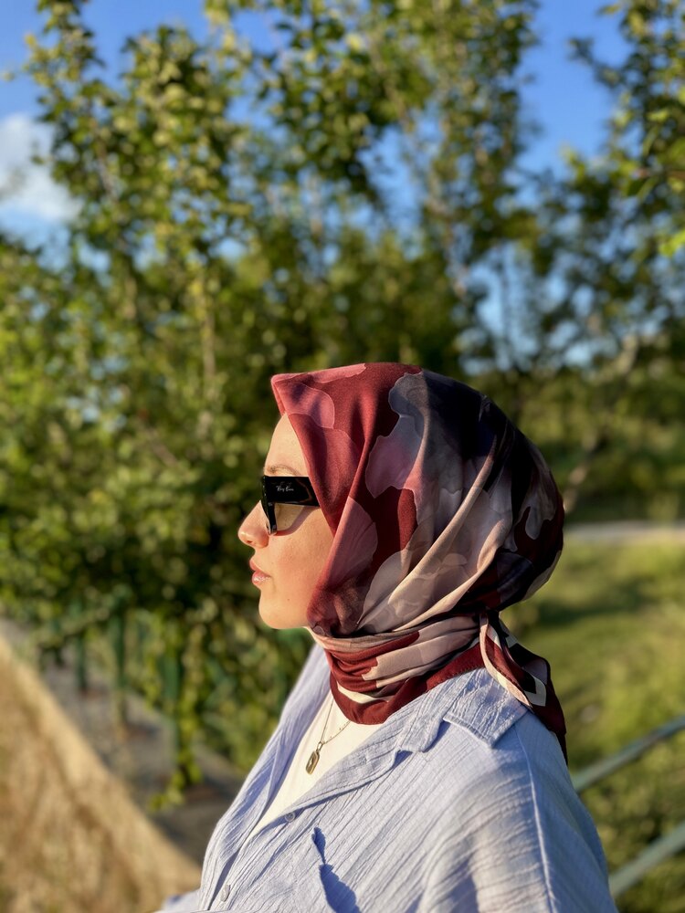 İri Çiçek Serisi Bordo Eşarp