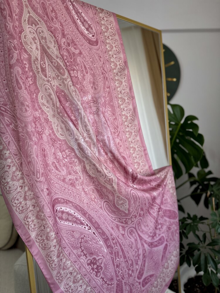 Pembe Nakış Etnik Koleksiyon