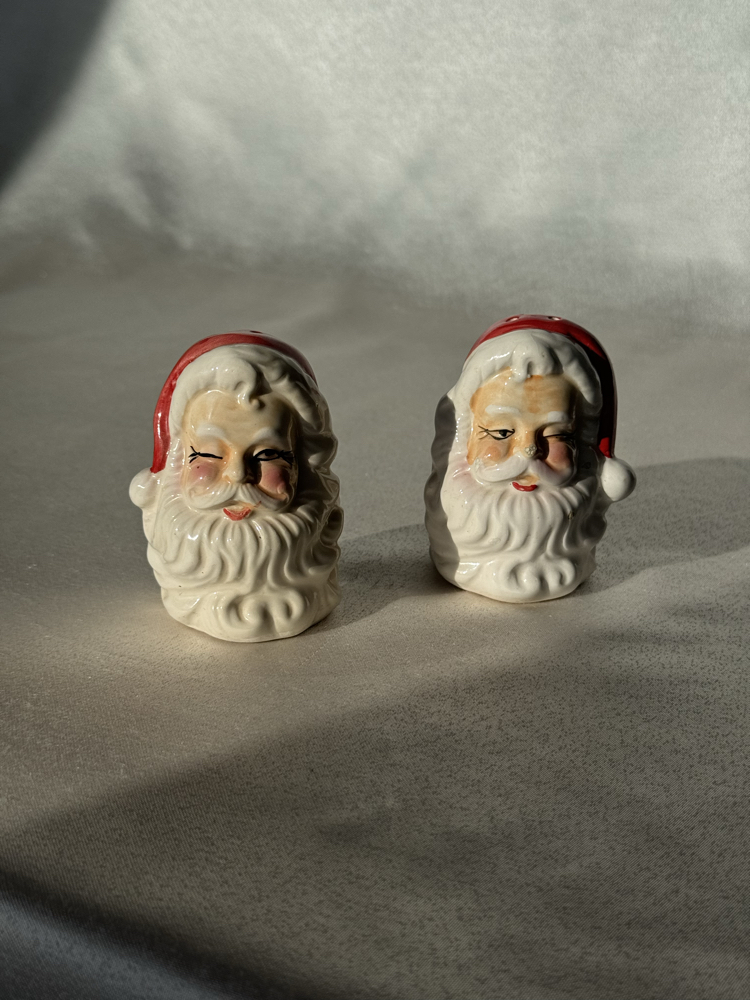 Vintage Noel Baba Figürlü Peçetelikli Tuzluk Seti