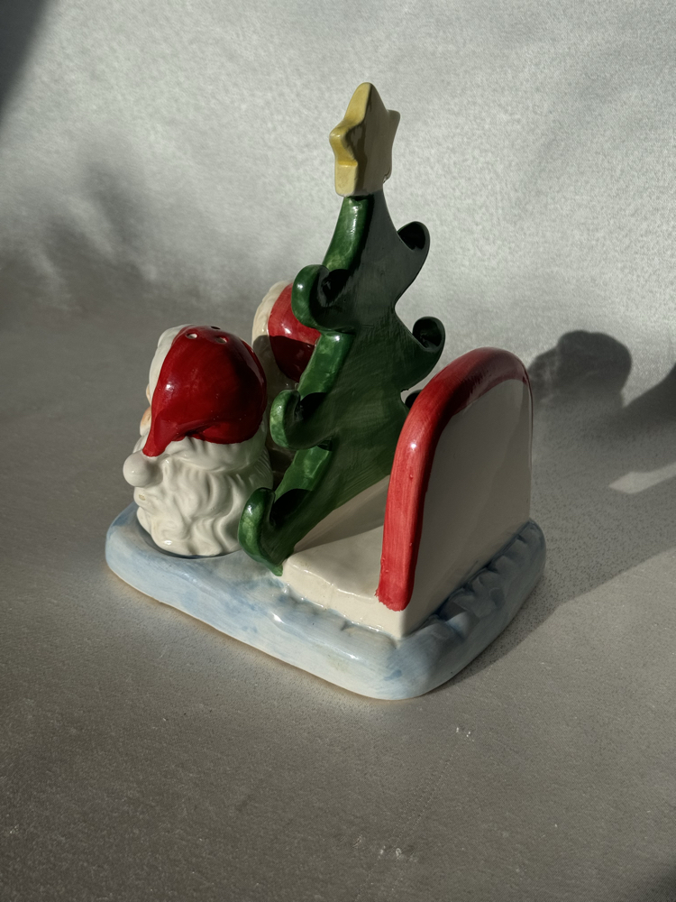 Vintage Noel Baba Figürlü Peçetelikli Tuzluk Seti