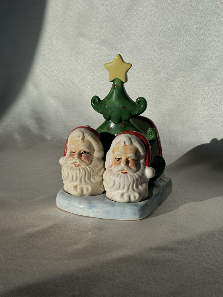 Vintage Noel Baba Figürlü Peçetelikli Tuzluk Seti