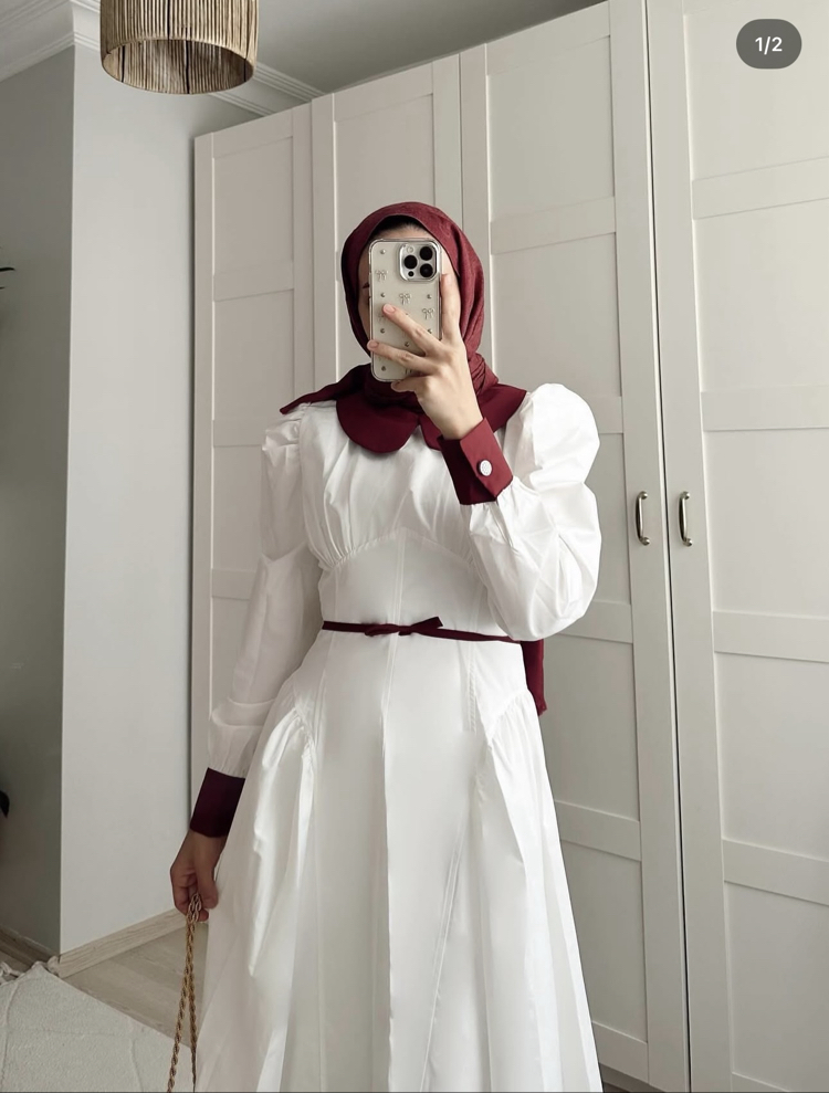 Yakalı elbise
