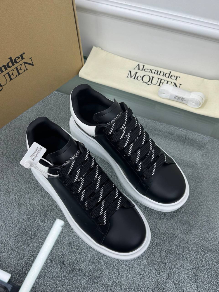 Alexander McQueen Sneakers