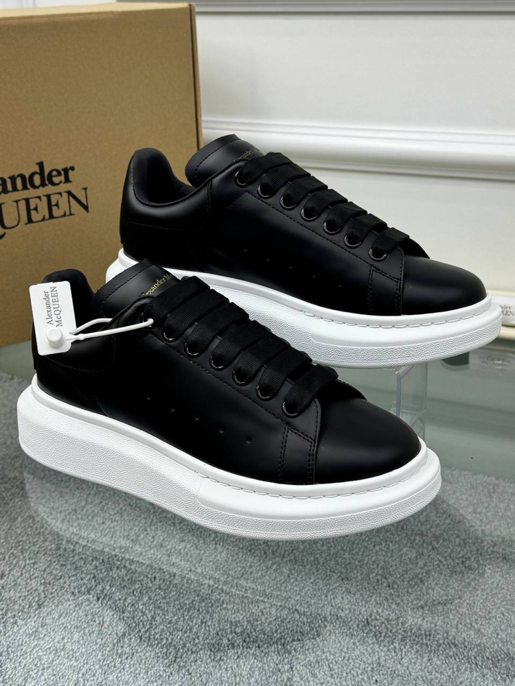 Alexander McQueen Black